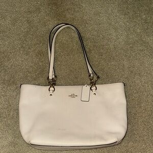 Coach Off-White Leather Shoulder Bag